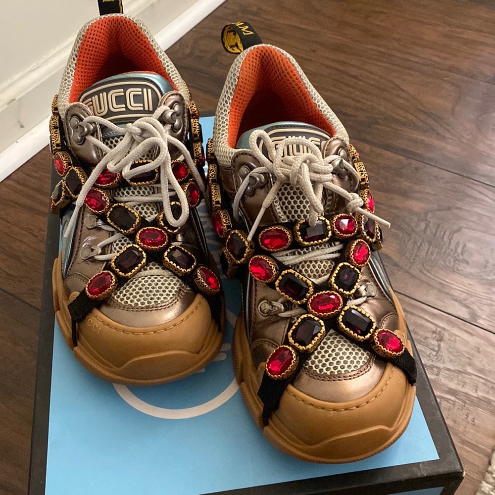 Women Gucci Sneakers Size 38 (US women 8)